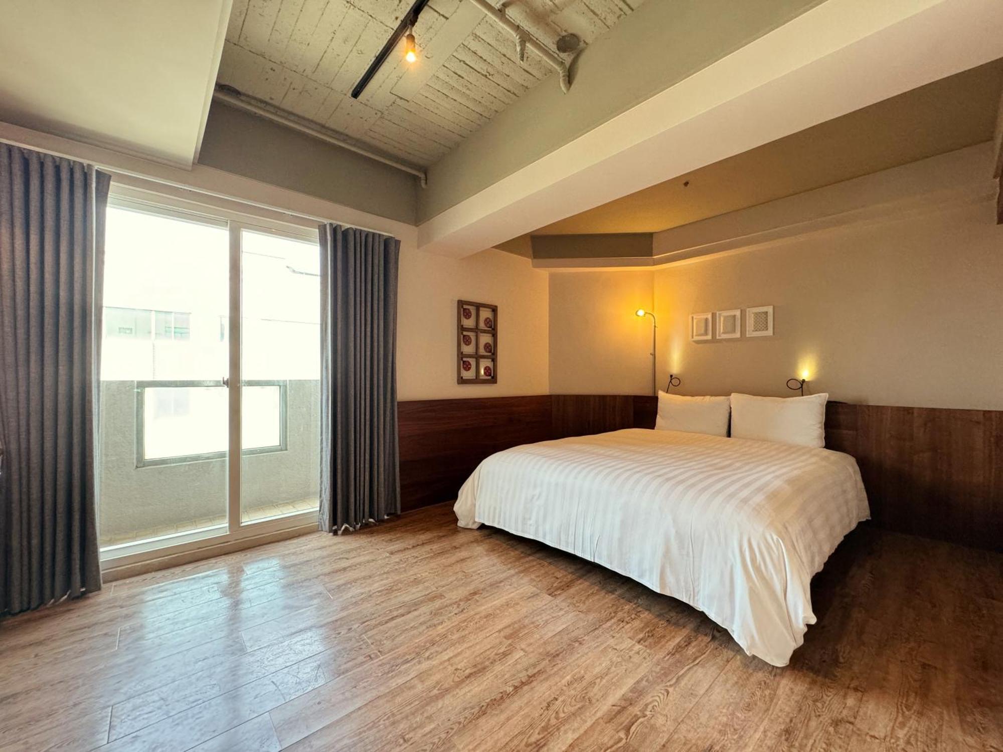 Roaders Hotel Tainan Chengda Exterior photo
