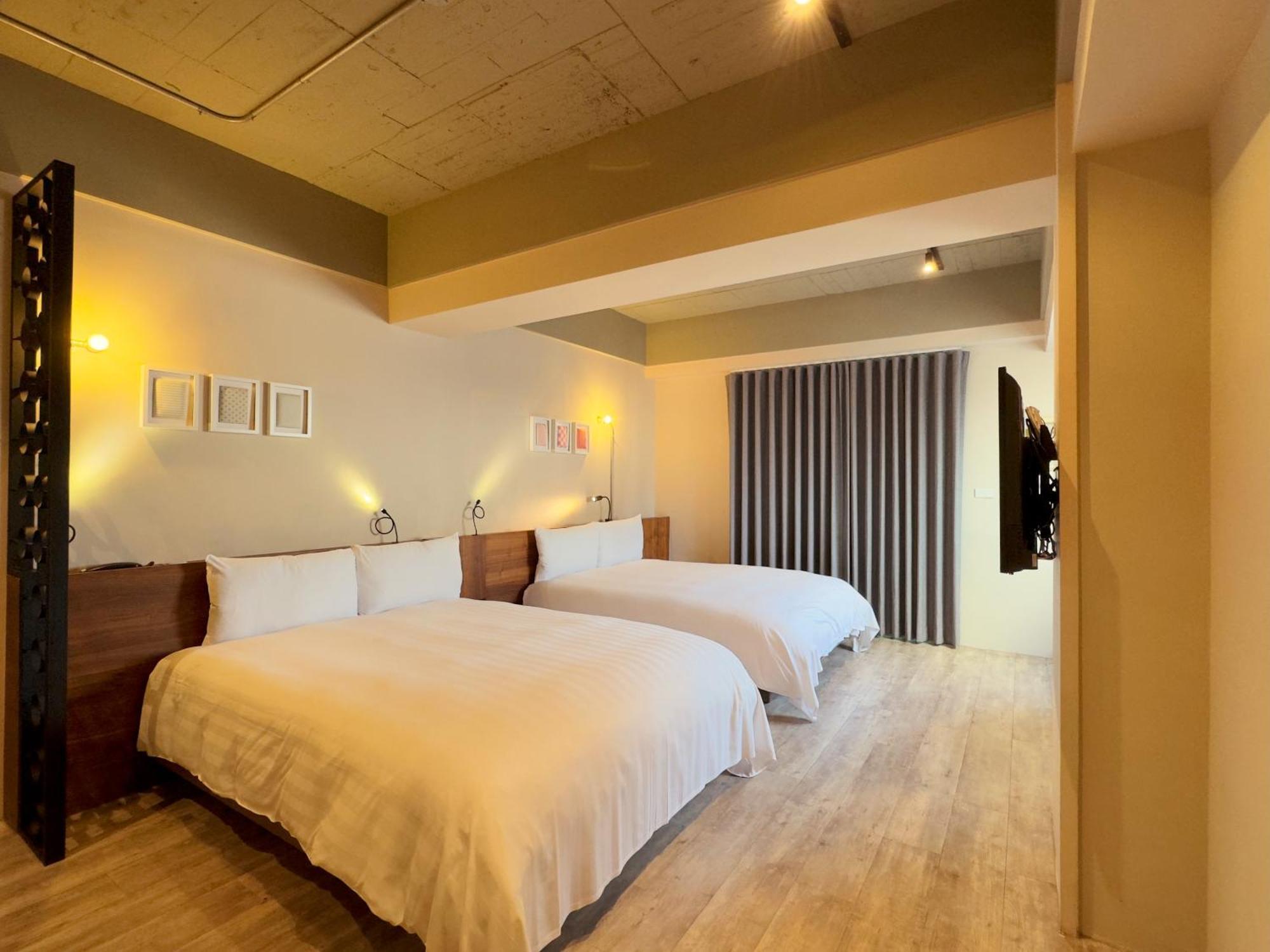 Roaders Hotel Tainan Chengda Room photo