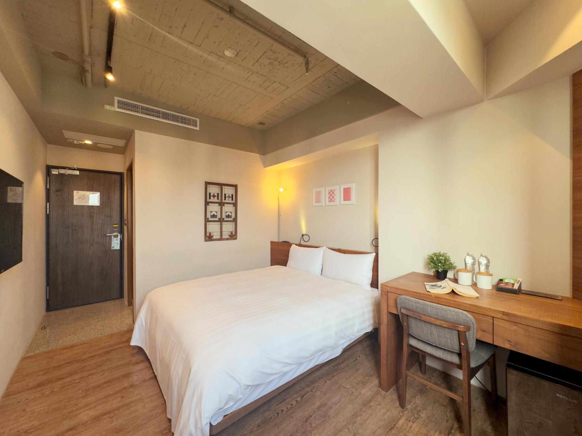 Roaders Hotel Tainan Chengda Room photo