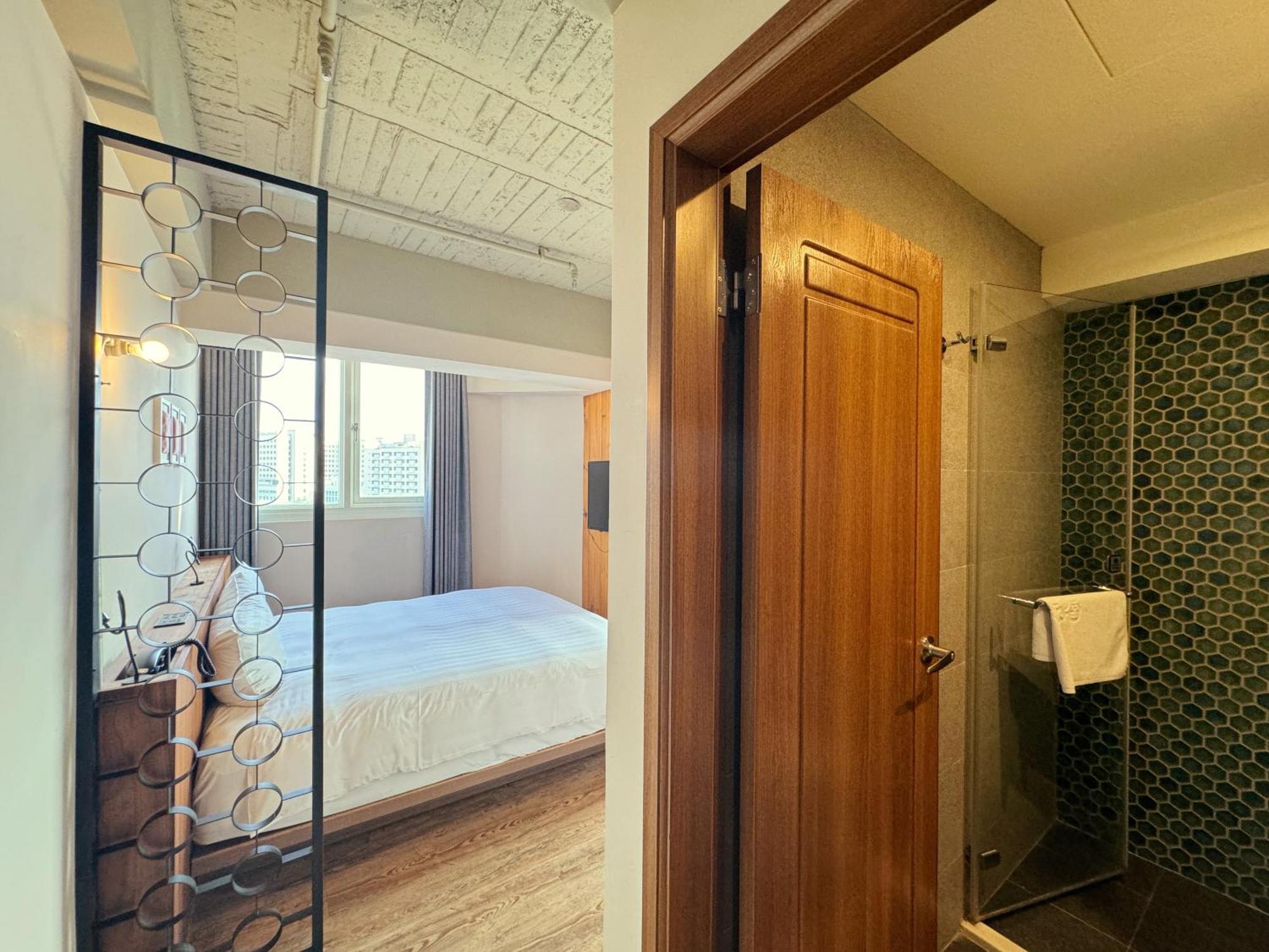 Roaders Hotel Tainan Chengda Room photo