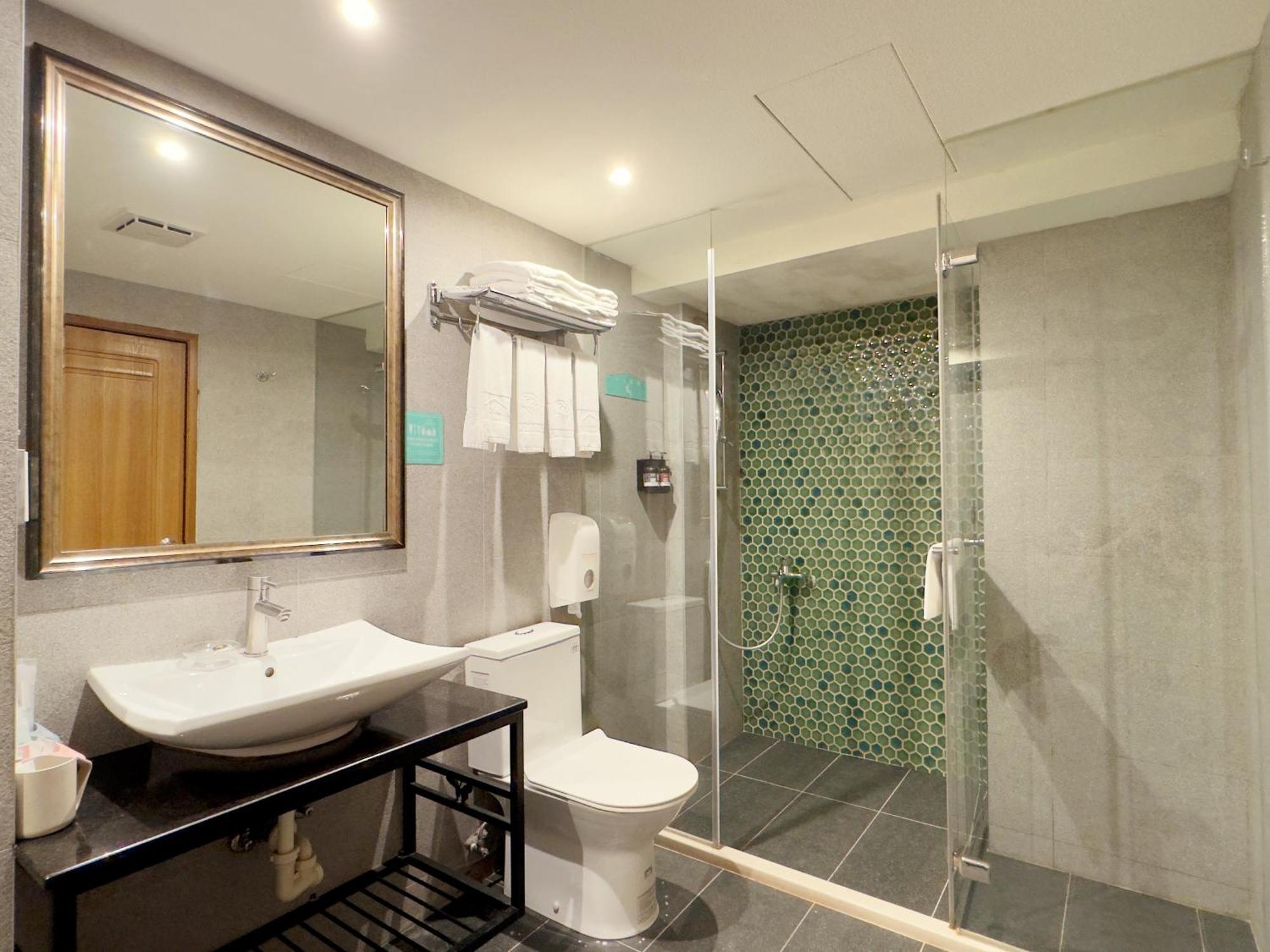 Roaders Hotel Tainan Chengda Room photo