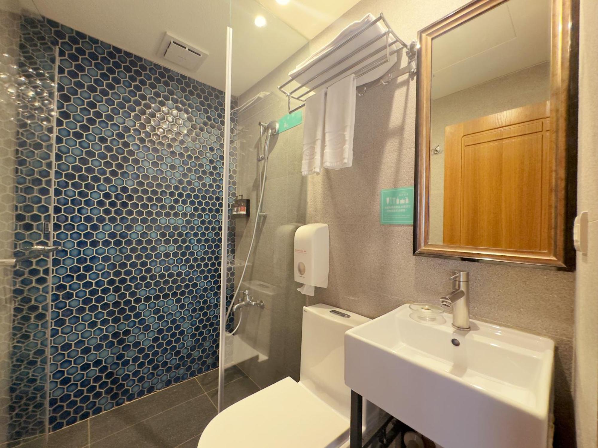 Roaders Hotel Tainan Chengda Room photo